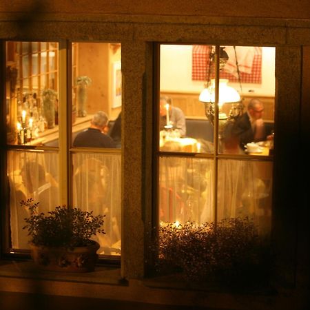 Hotel Traube Scuol Exterior foto
