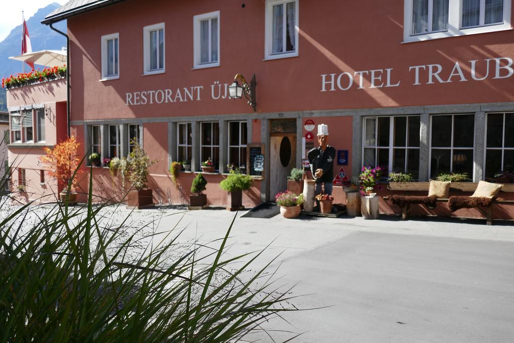 Hotel Traube Scuol Exterior foto