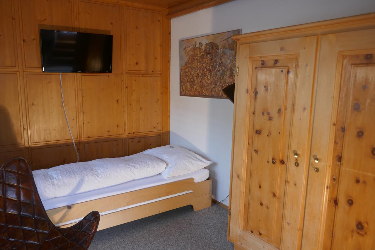 Hotel Traube Scuol Exterior foto