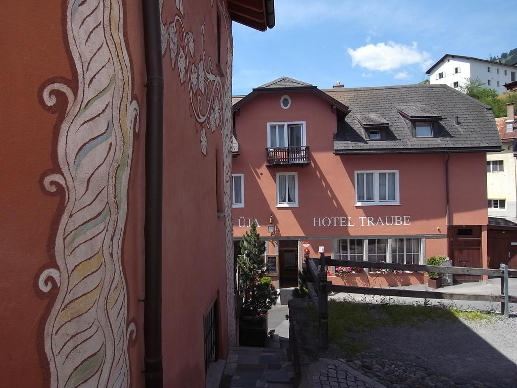 Hotel Traube Scuol Exterior foto