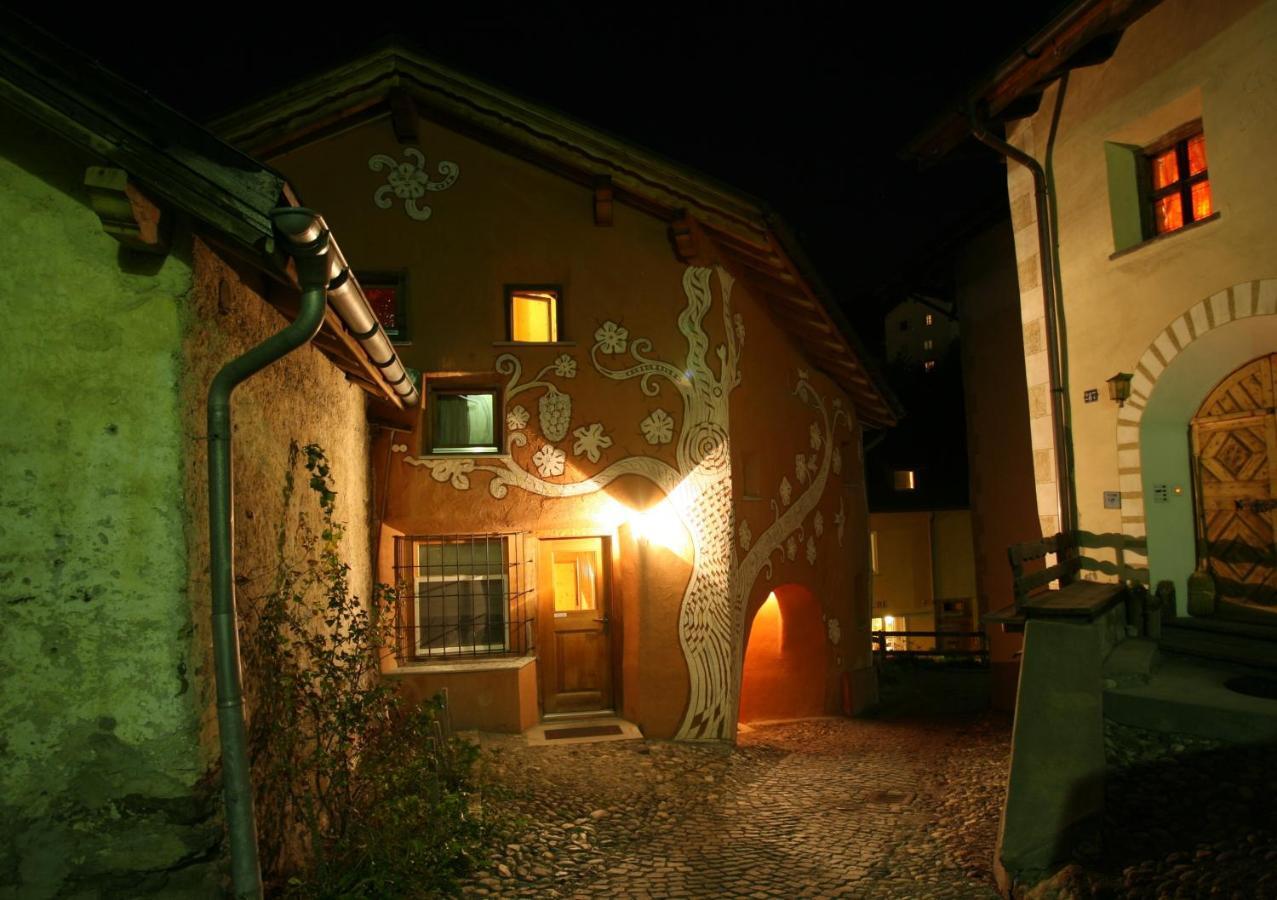 Hotel Traube Scuol Exterior foto
